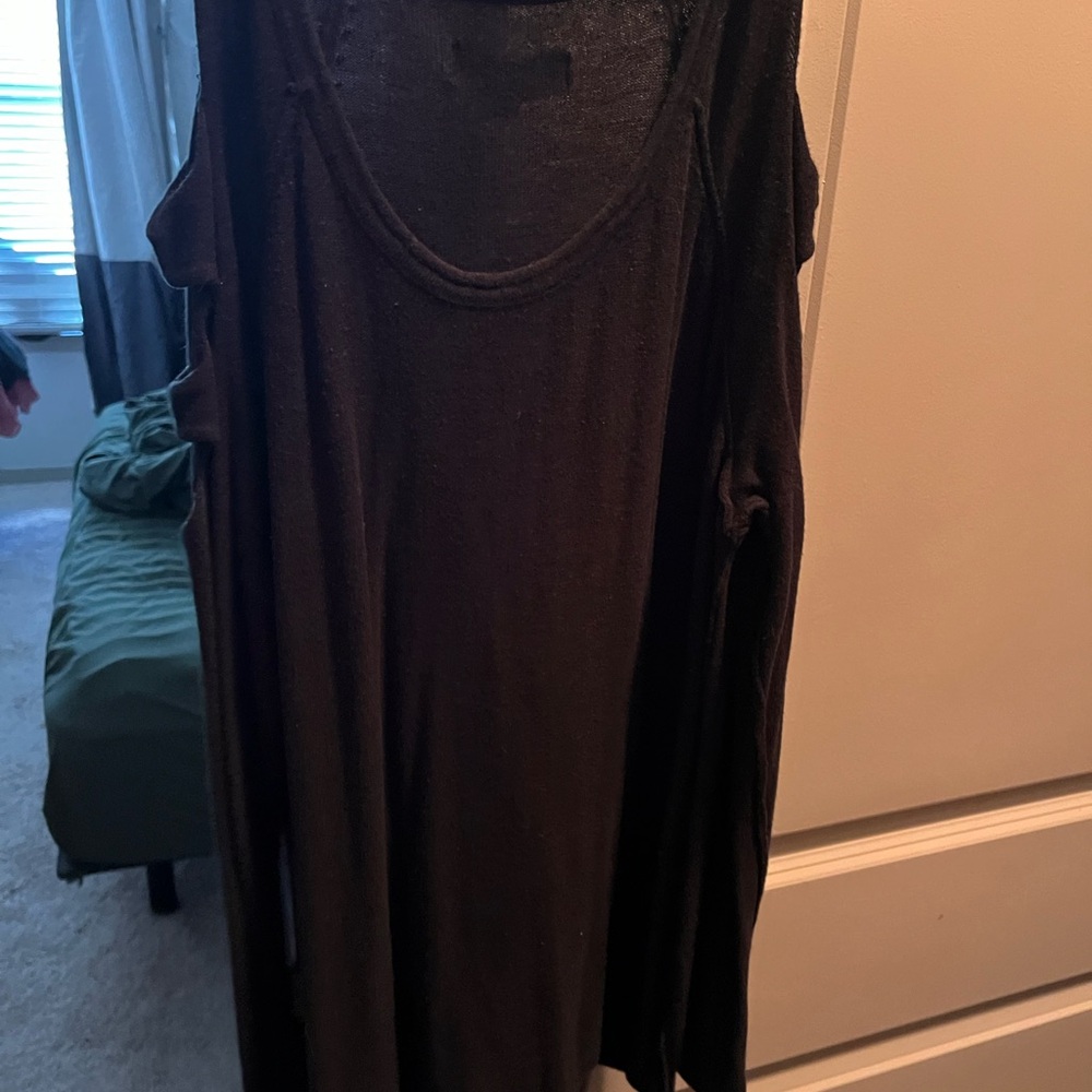 Rock & Republic Black cold shoulder top
